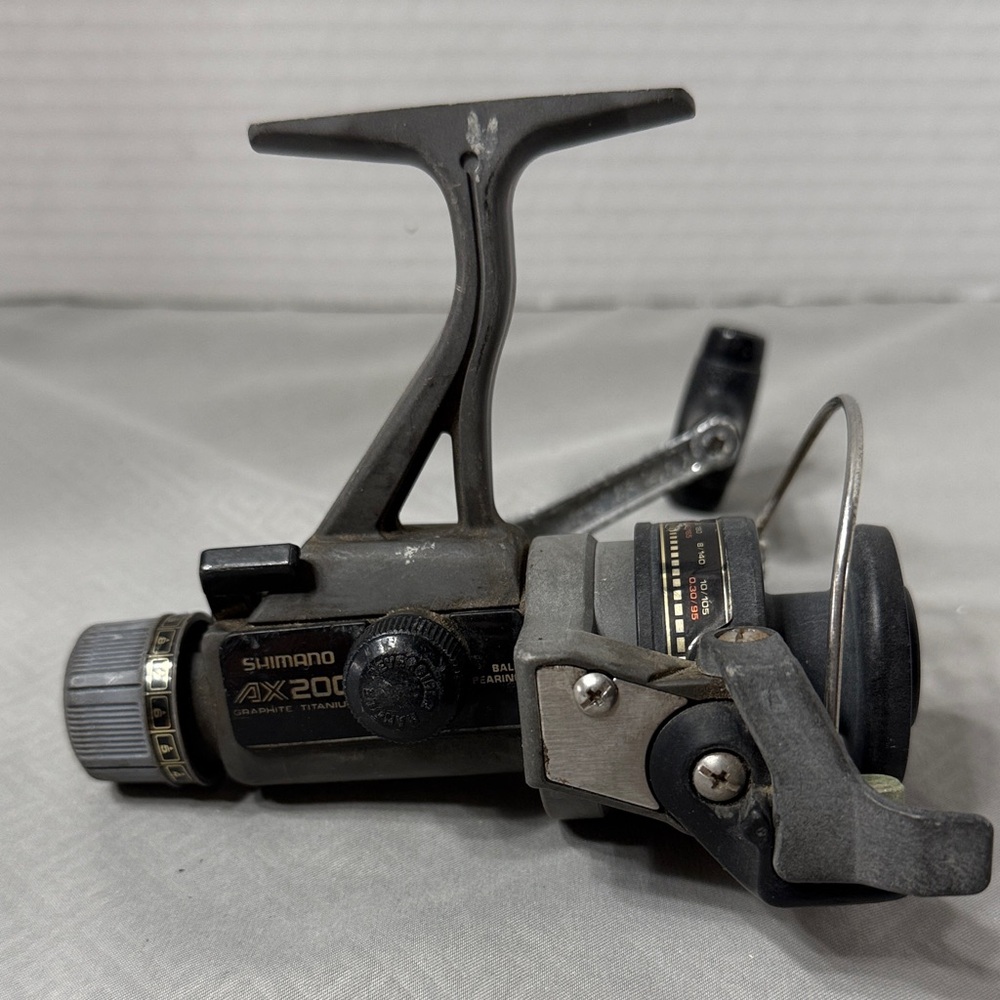 Vtg Shimano AX200 Gray Fishing Reel Graphite Titanium Quick Fire ll Sporty As Is